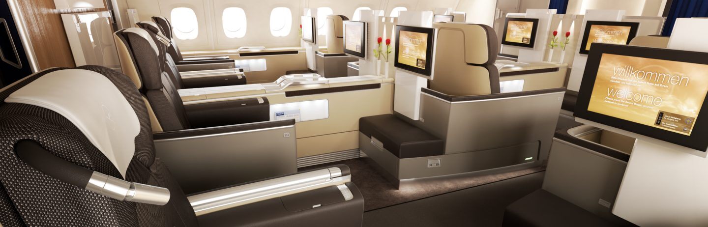 Die derzeitige Lufthansa First Class ist zwar etwas veraltet ermglicht einem aber trotzdem ein entspanntes Flugerlebnis Quelle lufthansacom