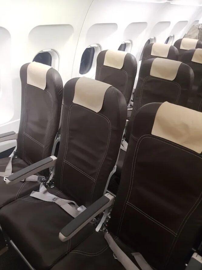 Die Business Class auf Kurzstrecken unterscheidet sich kaum von der Economy Lediglich der Mittelsitz bleibt frei Quelle swisscom